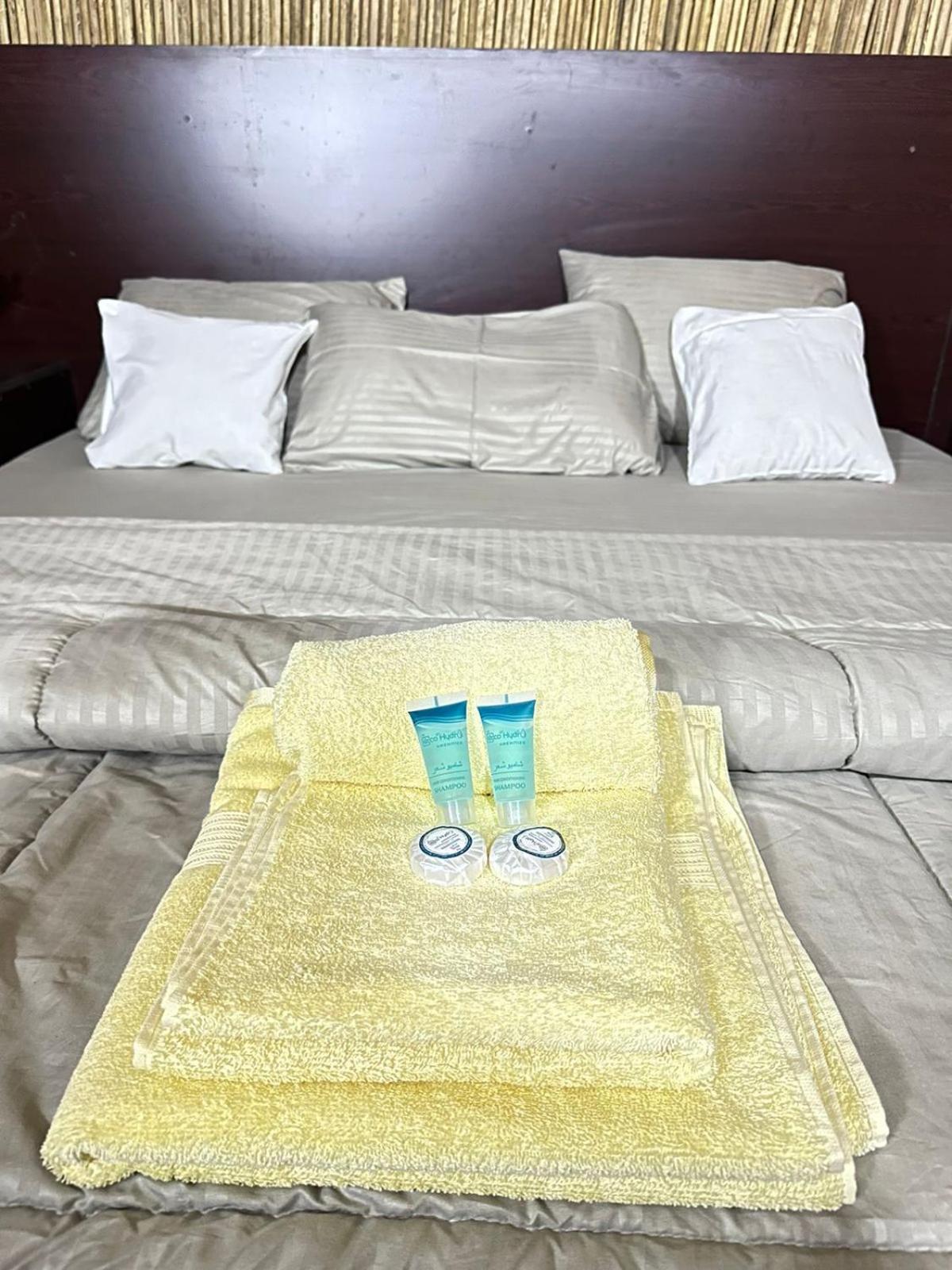 Wahiba Bedouin Rustic Camp Hotel Bidiya Bagian luar foto