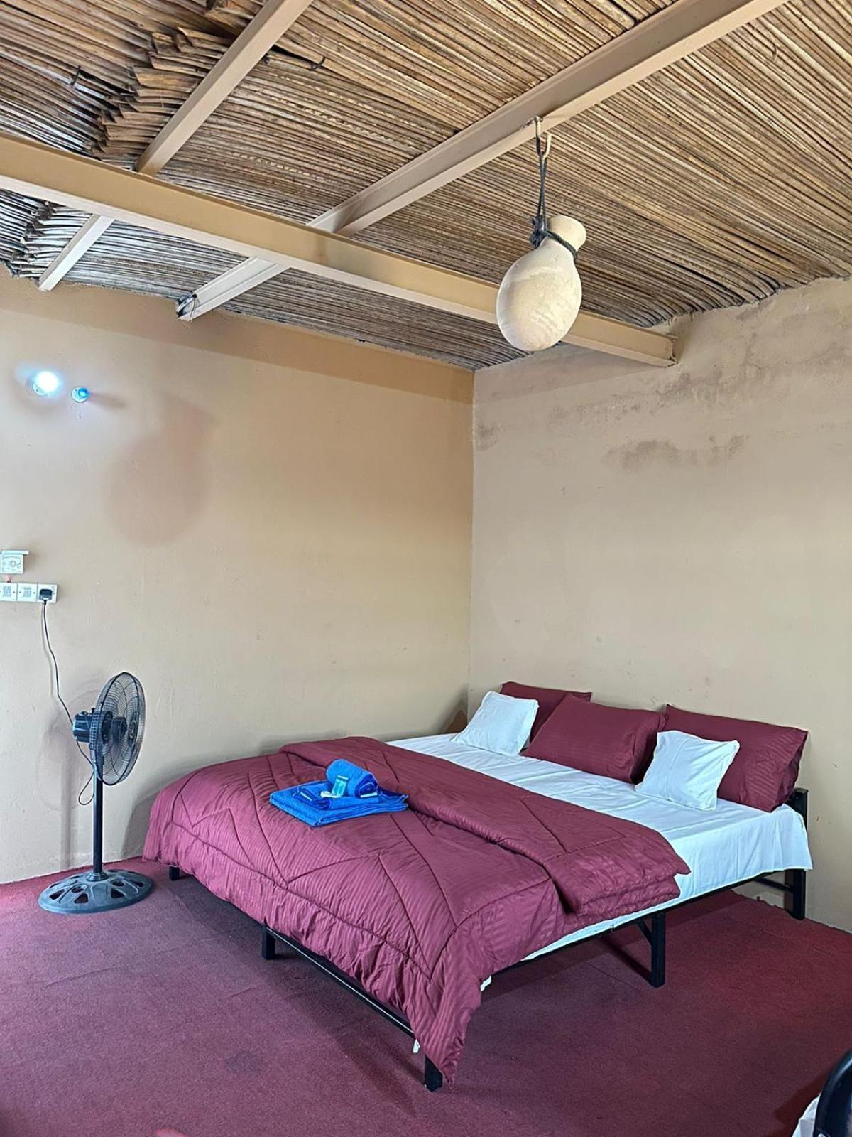 Wahiba Bedouin Rustic Camp Hotel Bidiya Bagian luar foto