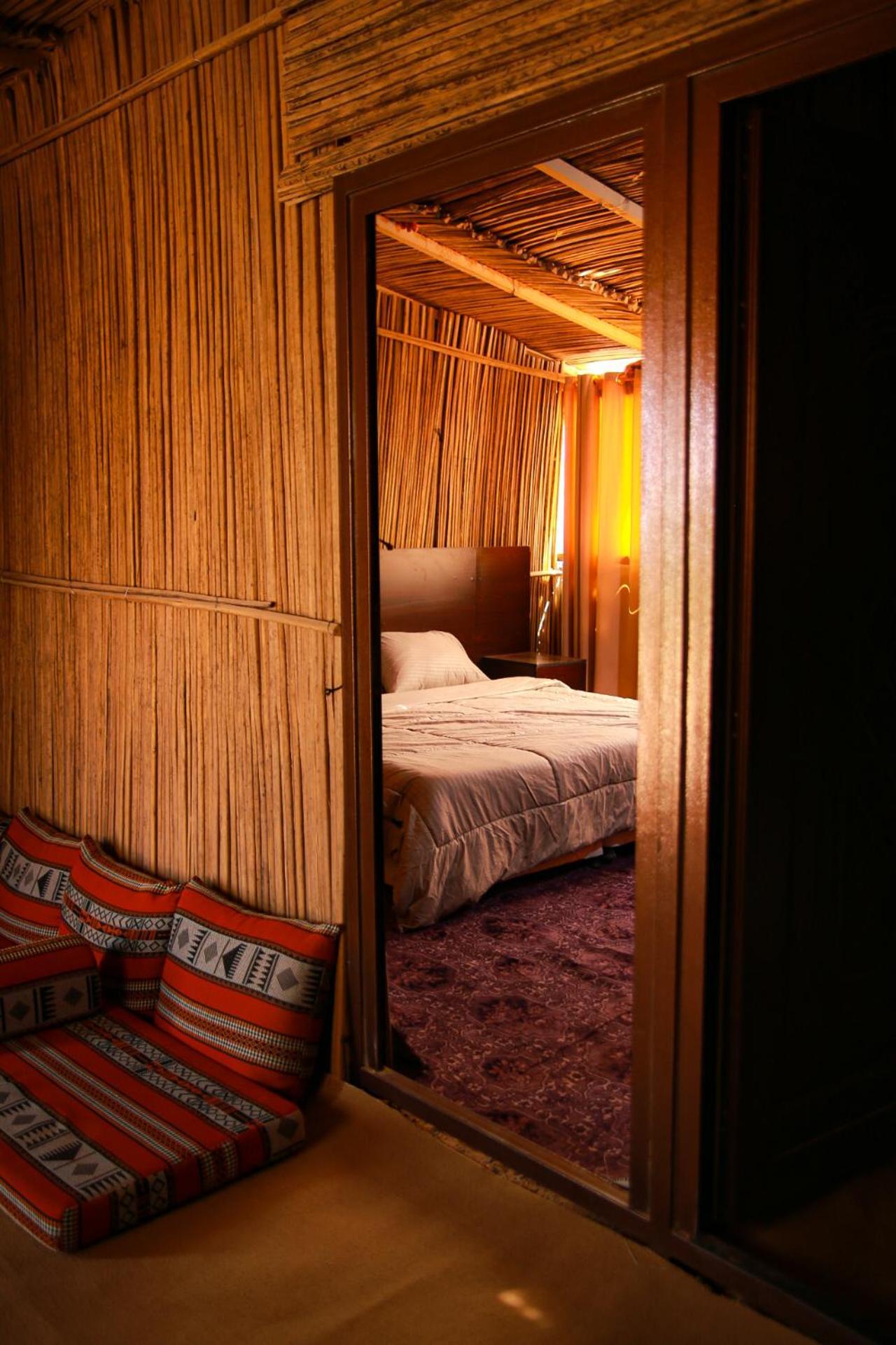 Wahiba Bedouin Rustic Camp Hotel Bidiya Bagian luar foto